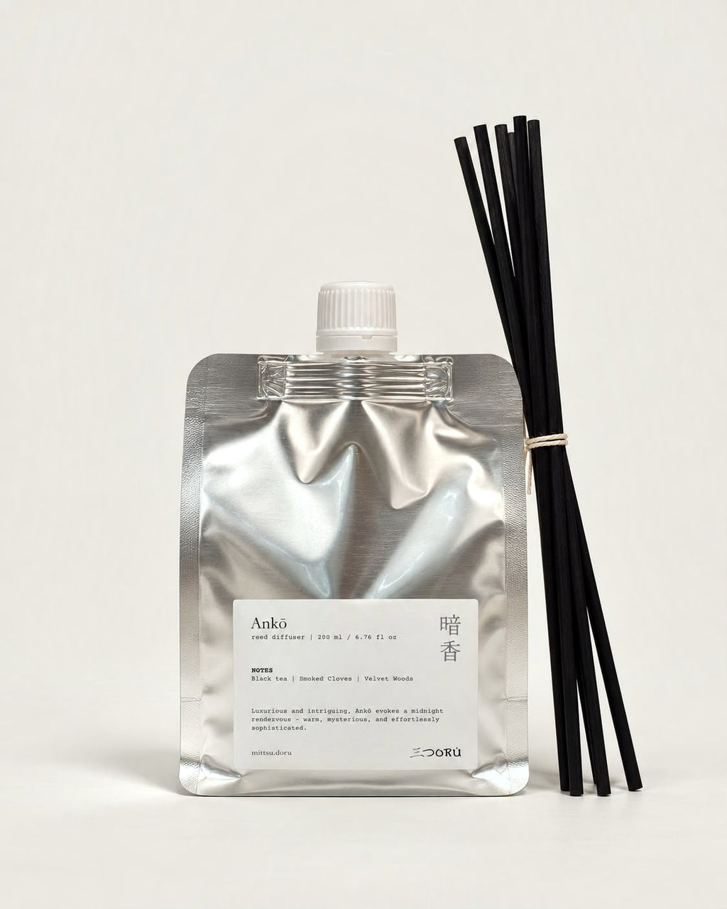 ANKO reed diffuser refill by Mittsu Doru – 200ml silver pouch with 7 black reeds